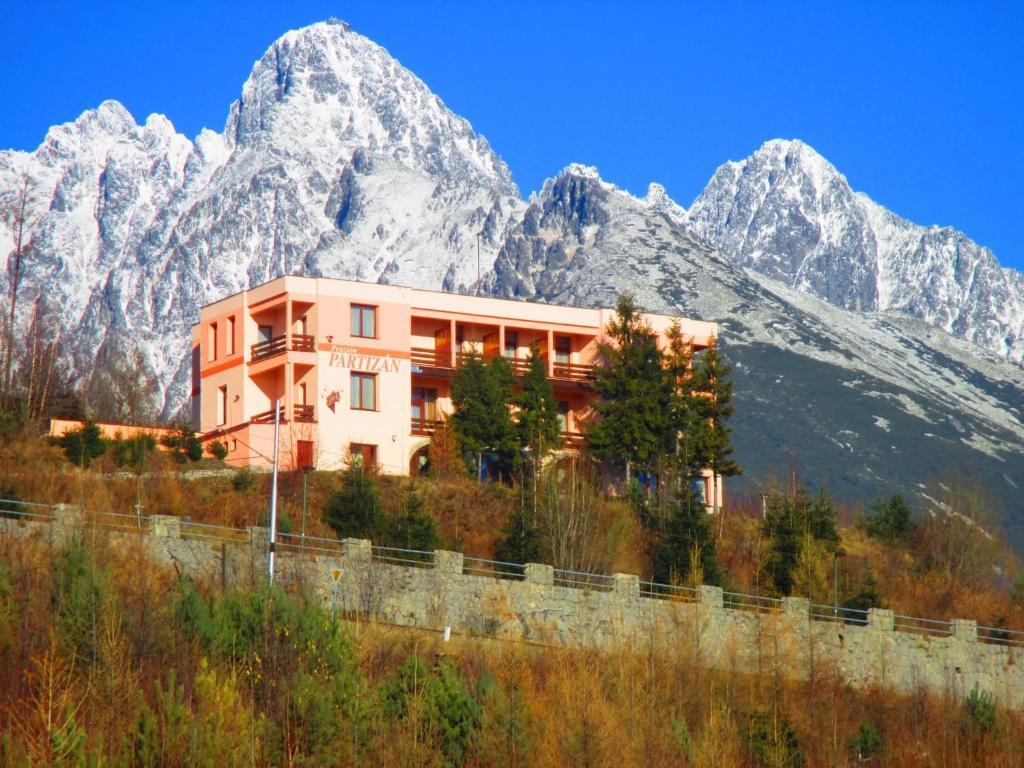 Penzion Partizan Vysoké Tatry Dış mekan fotoğraf